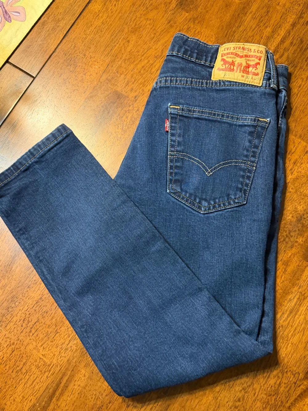 Levi 511 jeans.  Men’s size 32×29.  511=slim fit jeans.